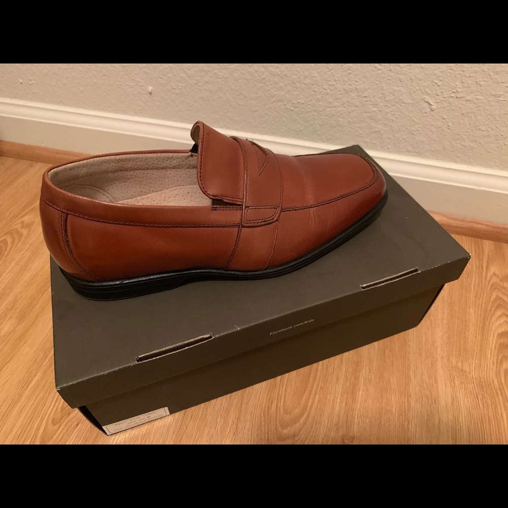 Boys Cognac color dress shoes